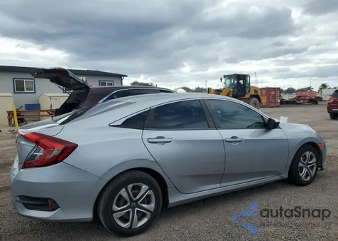 2017 Honda Civic Lx z USA, uszkodzony, nr VIN 19XFC2F57HE044984